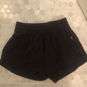 Lulu tracker shorts